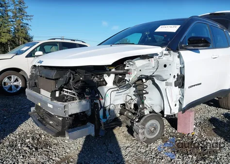 2025 Jeep Compass Limited 4X4 from USA, damaged, VIN 3C4NJDCN8ST555172